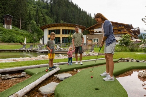 Minigolf am Fuße der Bischofsmütze