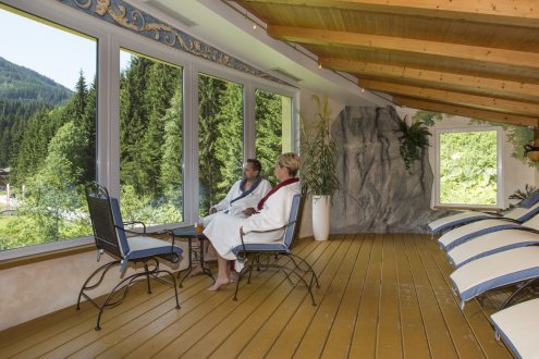 Panoramaruhebereich über dem Felsenbad