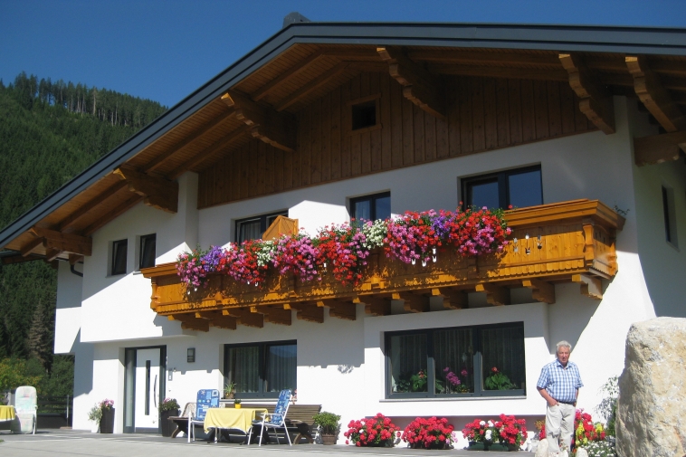 ... und das Haus Enzian in Filzmoos