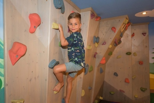 die Kletterwand für Mutige