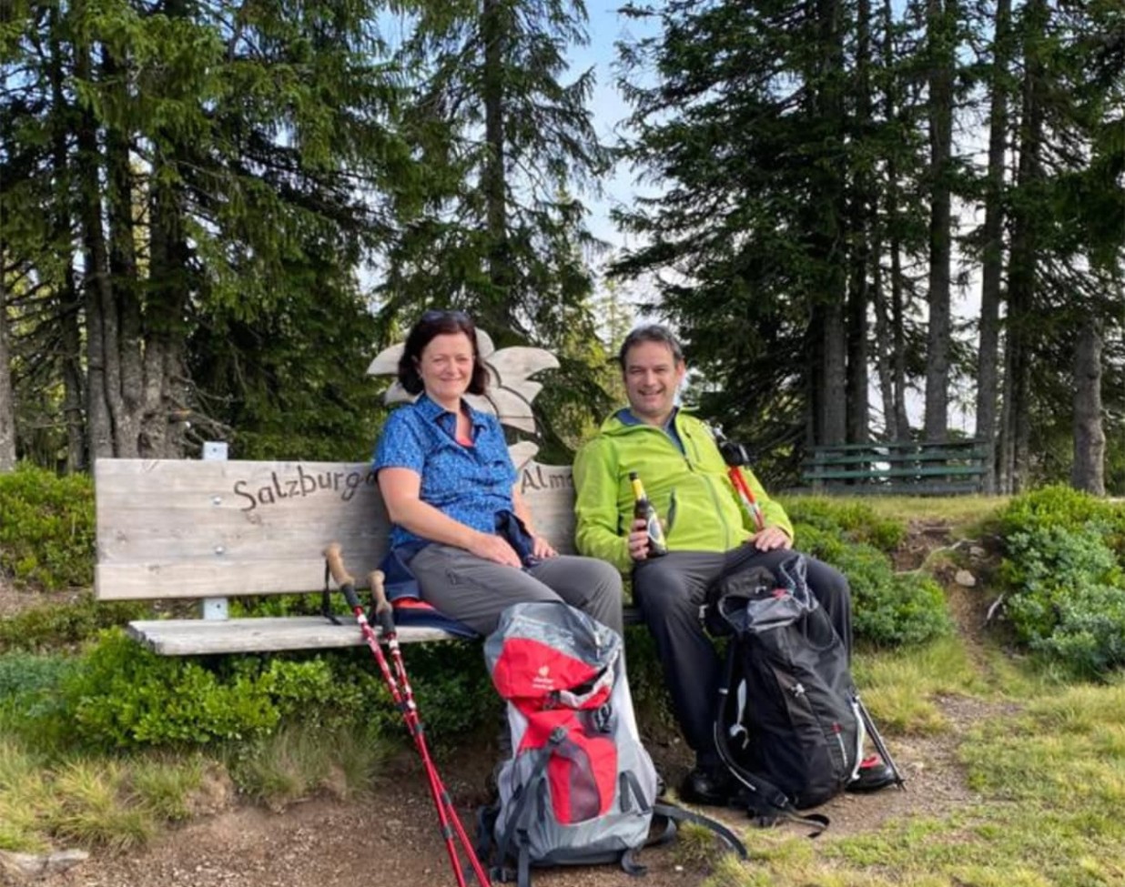 Familie Walchhofer beim Wandern