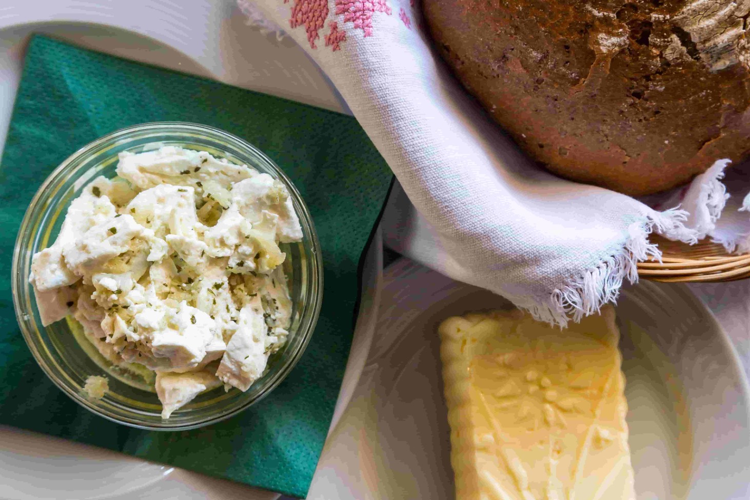 Milchprodukte vom heimischen Bauern im Alpenhof Naturglück in Filzmoos