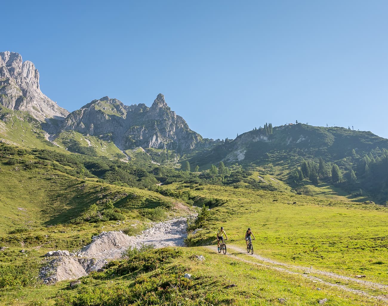 Discovering the Alm region around Filzmoos with an e-bike