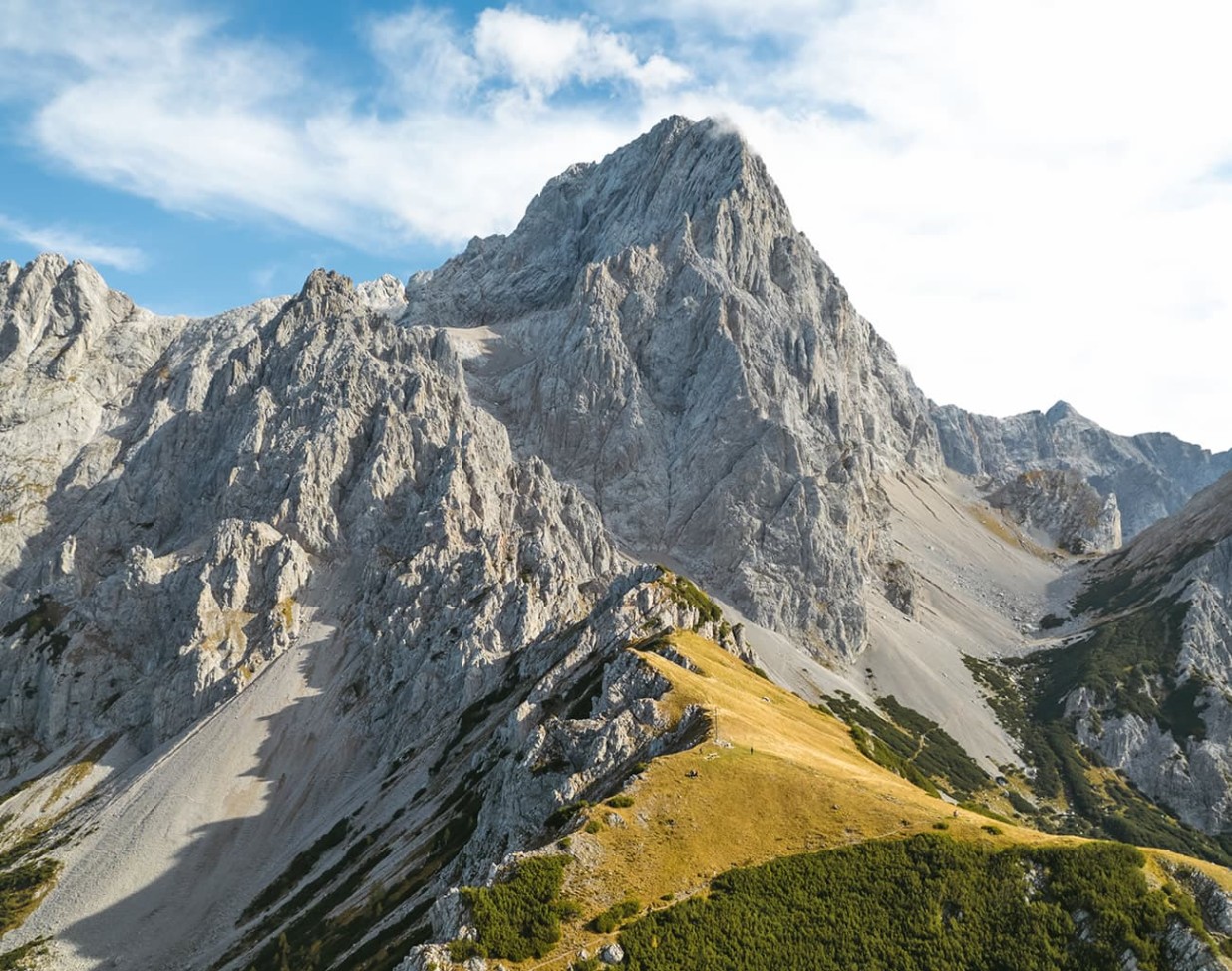 Faszinierende Ausblicke entdecken mit den taeglich gefuehrten Wanderungen im Hotel Alpenhof Naturglueck