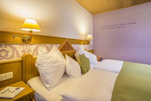 Das Zimmer Edelweiss mit der integrierten Infrarotkabine