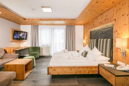 Die Zimmer Zirbenstein - mit der Kraft der Zirbe