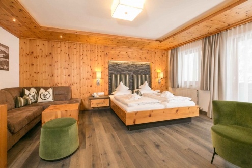 In der Übersicht - das Zimmer Zirbenstein