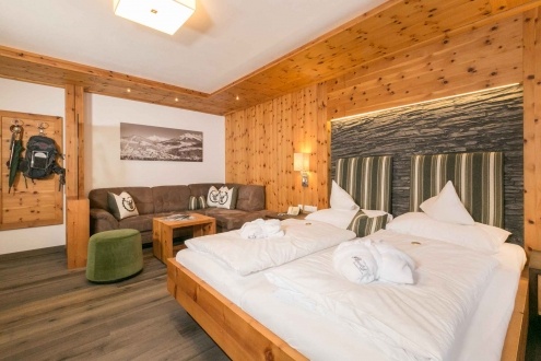 Die Zimmer Zirbenstein - mit der Kraft der Zirbe